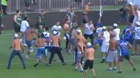 Le match Coritiba-Cruzeiro dégénère avec une bagarre entre supporters.