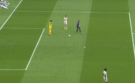 Le but de Mbappé lors de PSG-Lorient sur un gros quiproquo, 30 avril 2023