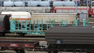Des trains de fret SNCF, en gare de Sotteville-lès-Rouen, en Normandie, le 2 juin 2008
