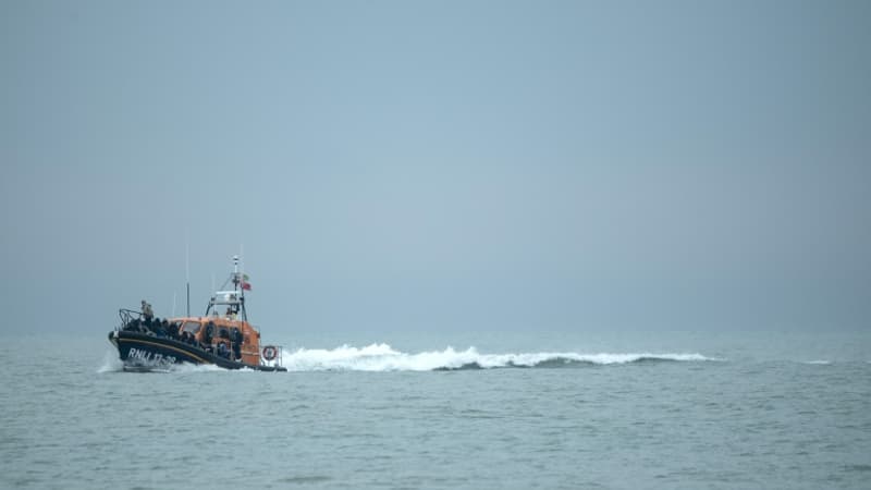 Migrants: la France va affréter deux navires de sauvetage supplémentaires dans la Manche