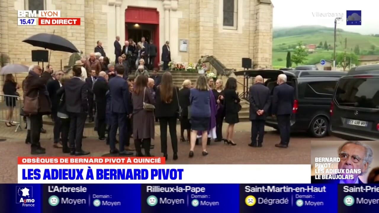 Obsèques de Bernard Pivot le cercueil a quitté l'église sous les