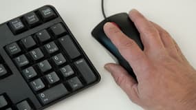 Les Français sont de plus en plus nombreux à partir à la recherche de leurs aïeux, mais sans bouger de chez eux. (PHOTO D'ILLUSTRATION)