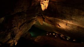 Ils se réfugient dans les grottes pour faire face à la chaleur