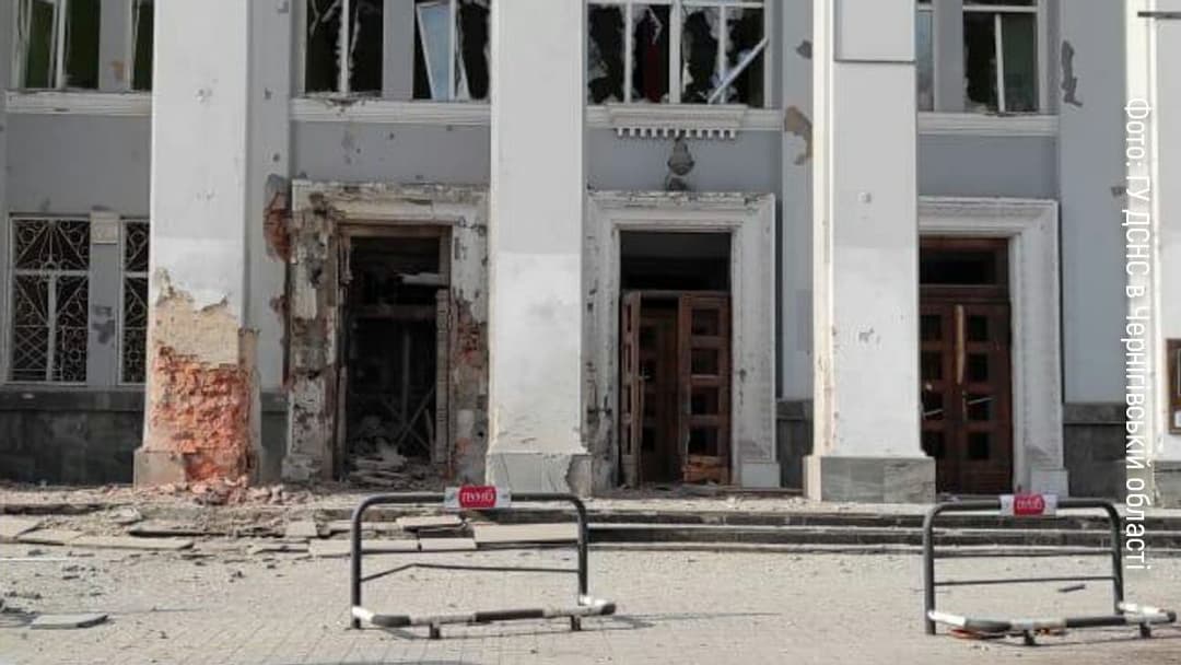 Les dégâts dans la ville de Tcherniguiv après des bombardements le 30 mars. Les dégâts dans la ville de Tcherniguiv après des bombardements le 30 mars.