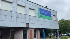 Seize amphithéâtres de la cité scientifique ont été fermés après la détection de traces d'amiante dans les centrales de traitement de l'air de l'université de Lille