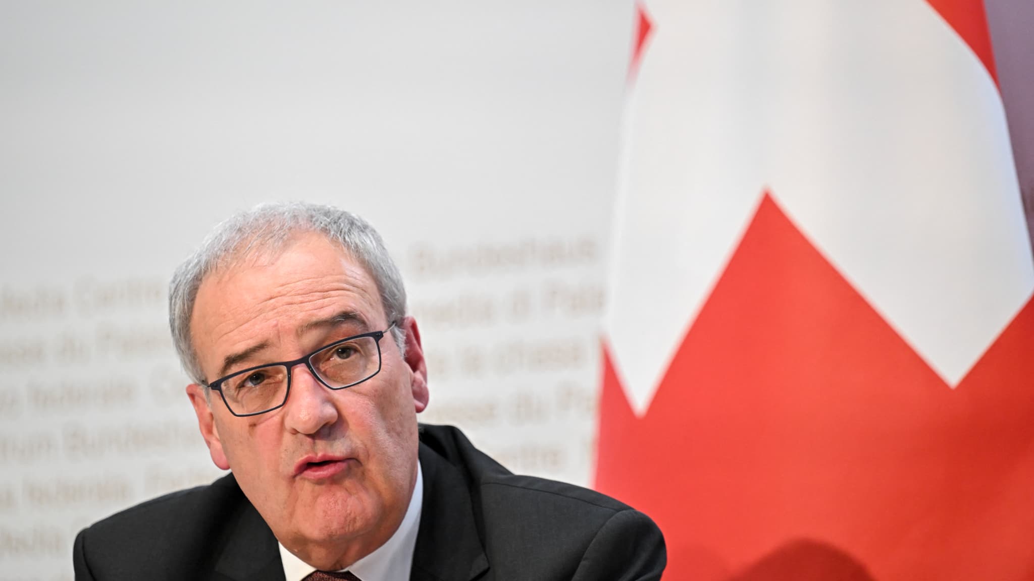 FRAPPÉE PAR DES DROITS DE DOUANE DE 39%, LA SUISSE TENTE ENCORE DE NÉGOCIER AVEC DONALD TRUMP
