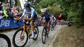 Wout van Aert et Julian Alaphilippe lors des Mondiaux 2021