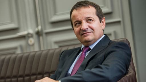 Maurice Vincent, maire PS de Saint-Etienne, pourrait l'emporter au second tour en cas de triangulaire.