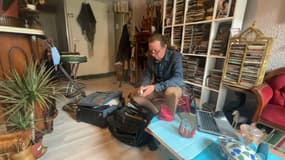 Jérôme Riquez, restaurateur et accordeur de pianos à Avion, dans le Pas-de-Calais se retrouve à la rue.