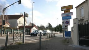 Le panneau d'entrée de la ville d'Eaubonne (Val-d'Oise) le 3 décembre 2025