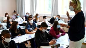 Cours dans une école à Rennes le jour de la rentrée le 1er septembre 2020