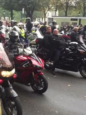 Manifestation des motards en colère à Lille  - Témoins BFMTV