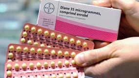 Diane 35, un traitement contre l'acné souvent prescrit comme contraceptif, pourrait avoir des effets bénéfiques supérieurs aux risques chez certaines patientes.