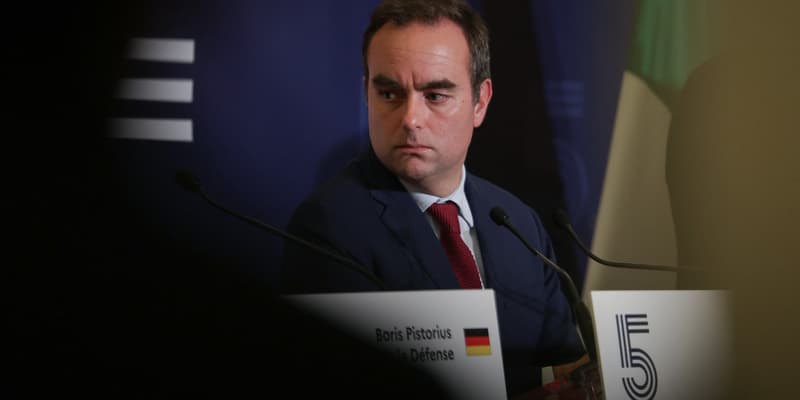 Le ministre français des Armées, Sébastien Lecornu, après une réunion des ministres de la Défense du E5 sur l'Ukraine, au Val de Grâce à Paris le 12 mars 2025. 