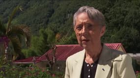 Élisabeth Borne lors d'un point presse à La Réunion, le 11 mai 2023