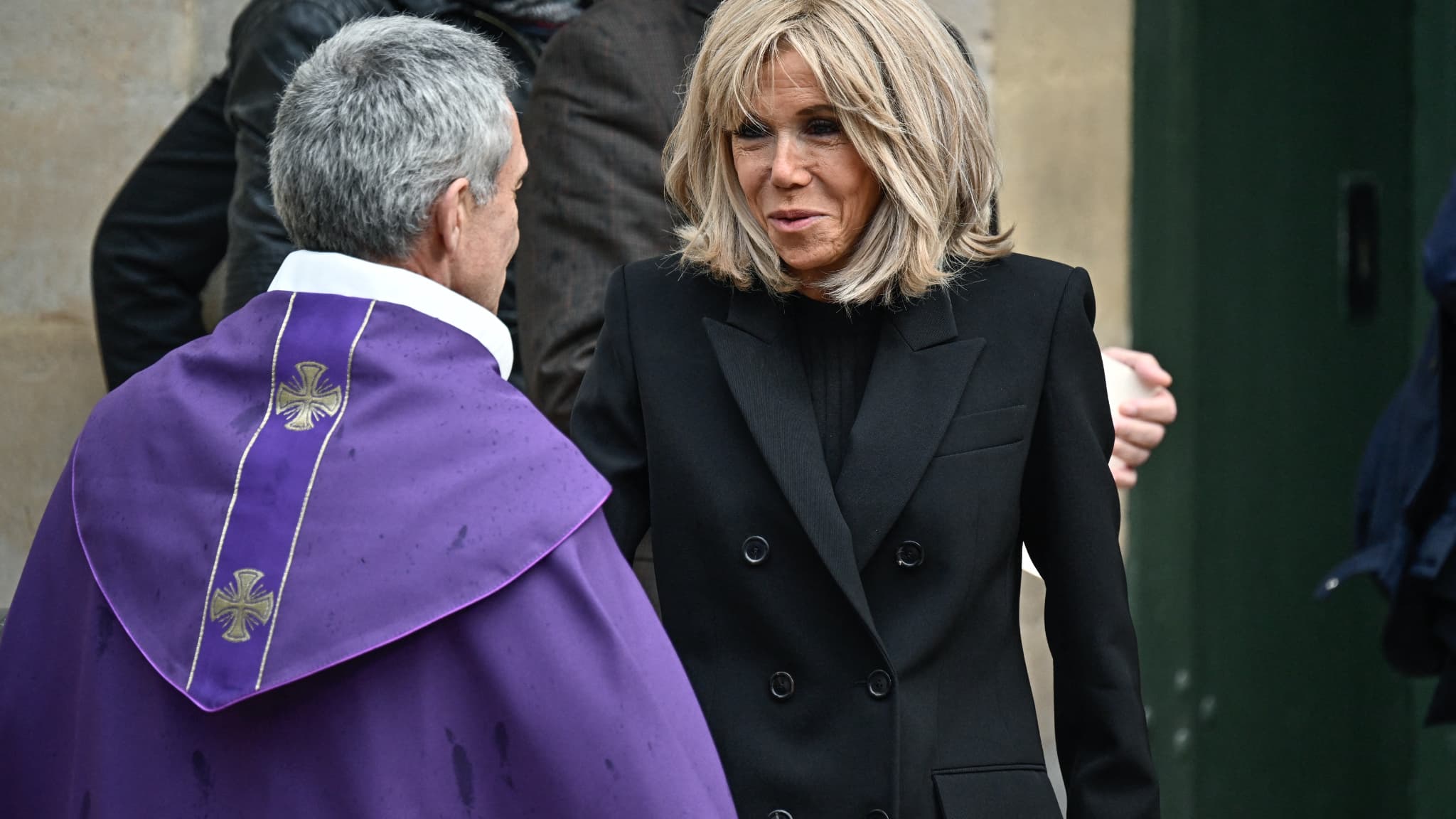 Brigitte Macron aux obsèques de Michel Blanc, à l'église Saint-Eustache à Paris le 10 octobre 2024. Brigitte Macron aux obsèques de Michel Blanc, à l'église Saint-Eustache à Paris le 10 octobre 2024.