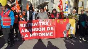 Les manifestants étaient encore nombreux à Gap ce mardi 31 janvier devant la préfecture.