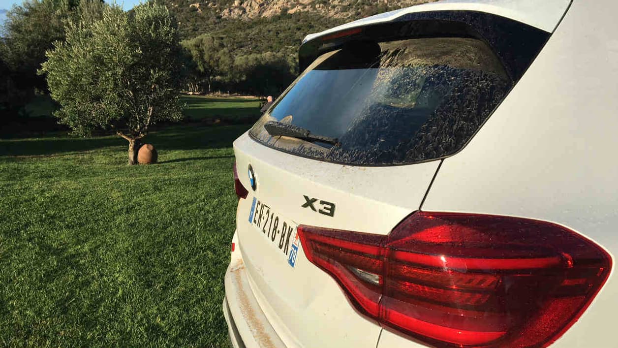 BMW propose un pavillon de toit plus plongeant, avec un petit air de coupé explique la marque allemande. BMW propose un pavillon de toit plus plongeant, avec un petit air de coupé explique la marque allemande.