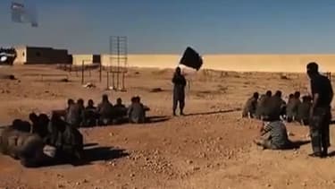 Image de propagande tirée d'une vidéo Youtube mise en ligne en septembre 2014 montrant des membres de Daesh à l'entraînement.