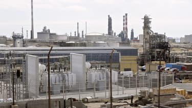 La raffinerie Petroineos de Martigues