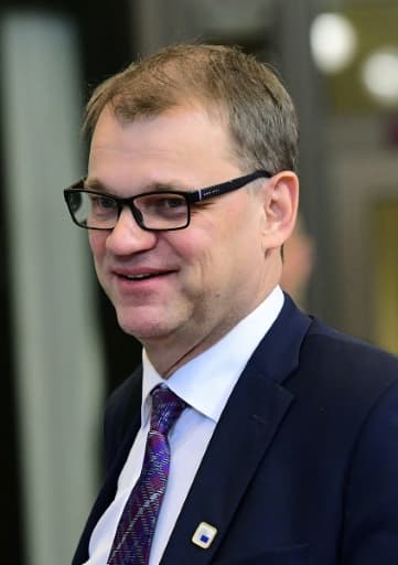 Le Premier ministre finlandais Juha Sipilä, ici le 21 octobre 2016 à Bruxelles, est devenu millionnaire grâce à son activité d'entrepreneur dans les technologies avant d'embrasser la politique Le Premier ministre finlandais Juha Sipilä, ici le 21 octobre 2016 à Bruxelles, est devenu millionnaire grâce à son activité d'entrepreneur dans les technologies avant d'embrasser la politique