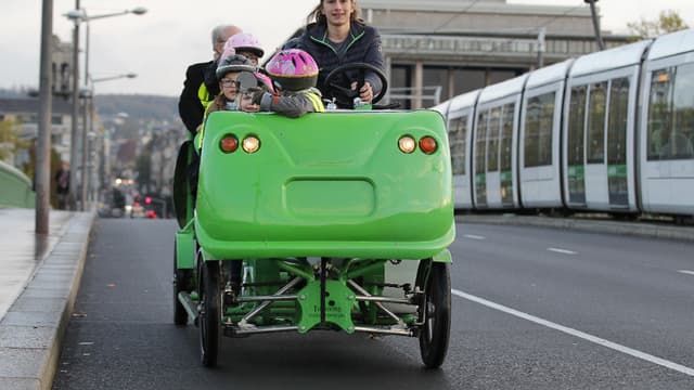 Dans l'Eure, trois Cyclo-bus de la société S'cool bus assurent le ramassage scolaire des enfants de Louviers (image d'illustration)