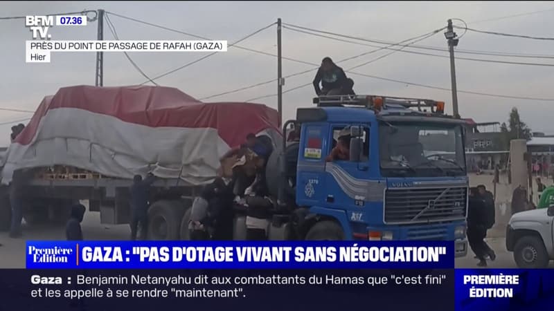 Affamés et assoifés, des Gazouis se jettent sur les camions humanitaires