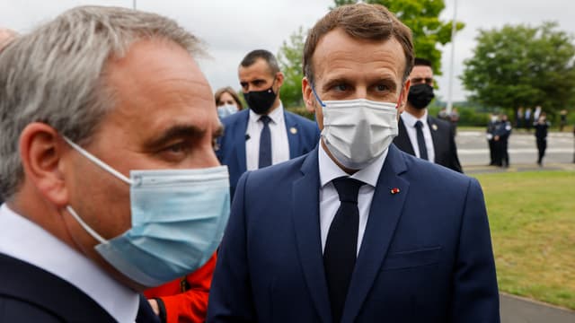 Emmanuel Macron et Xavier Bertrand à Douai ce lundi.