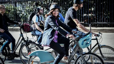 Anne Hidalgo lors d'une sortie à vélo ce mercredi 4 septembre