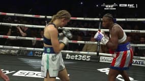 Claressa Shields contre Savannah Marshall à Londres, le 15 octobre 2022