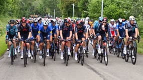 Peloton 1ère étape
