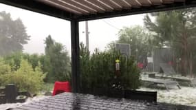 Une pluie de grêlons à Saint-Etienne - Témoins BFMTV