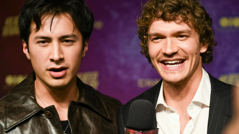 De parfaits inconnus à phénomènes mondiaux: qui sont Connor Storrie et Hudson Williams, les stars de la série "Heated Rivalry"?