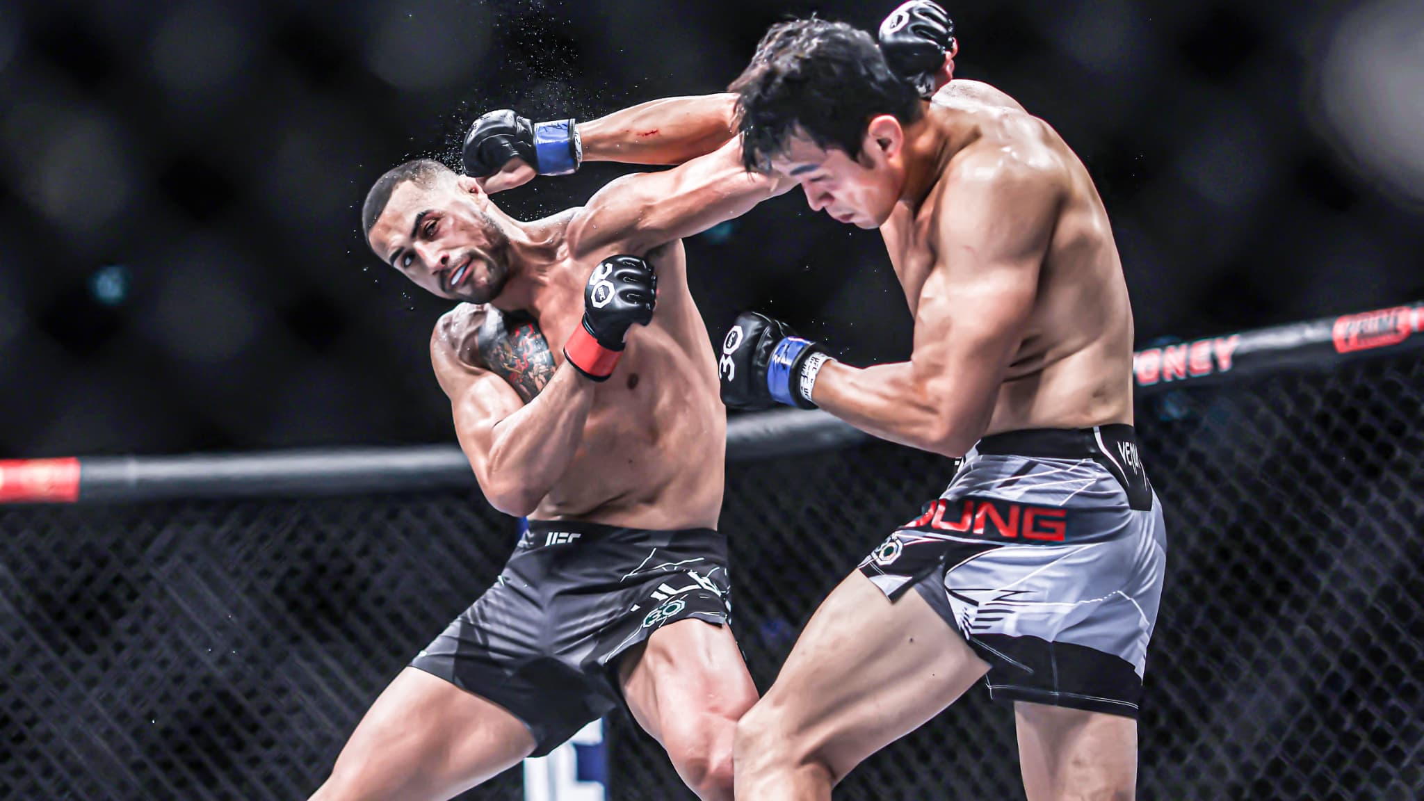 Carlos Ulberg lors de sa victoire à Sydney contre Da Woon Jung, en 2023