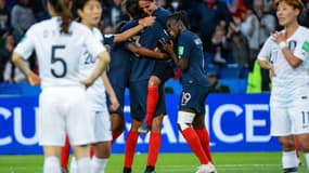 Amel Majri et les Bleues