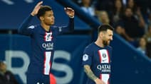 Hugo Ekitike et Lionel Messi, à Parisle 1er octobre 2022