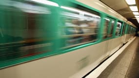 Un homme, suspecté de s'être masturbé devant une jeune femme dans le métro a été interpellé.