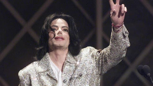 Michael Jackson sur la scène des American Music Awards en 2002