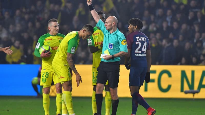 Chapron a sorti le dernier carton rouge de sa carrière à Nantes