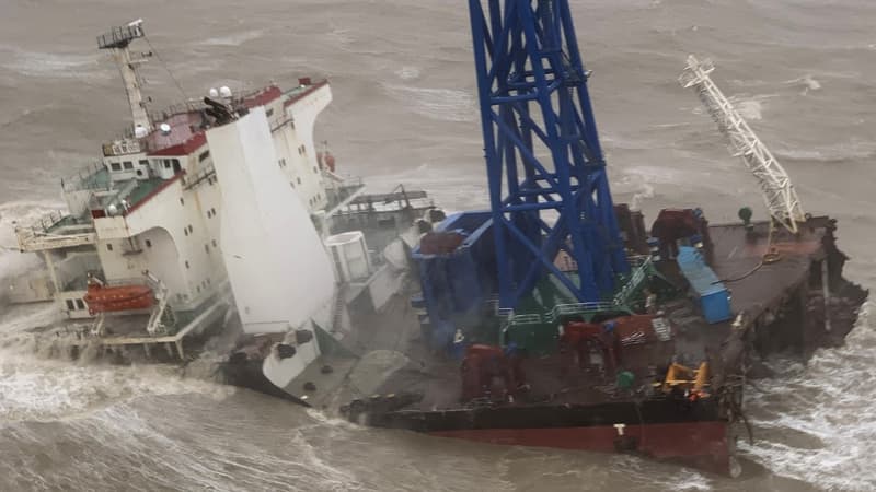 Mer de Chine méridionale: 27 disparus dans le naufrage d'un navire coupé en deux par un typhon
