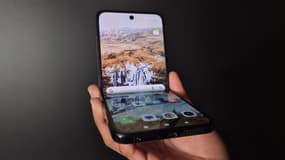 Xiaomi Mix Flip.