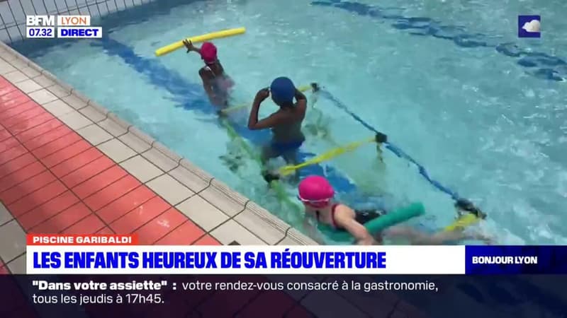 Lyon: les enfants heureux de la réouverture de la piscine Garibaldi (1/1)