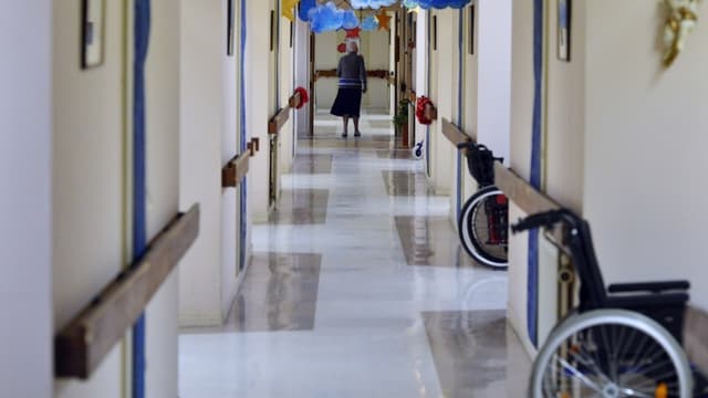 Une pensionnaire d'une maison de retraite (PHOTO D'ILLUSTRATION).