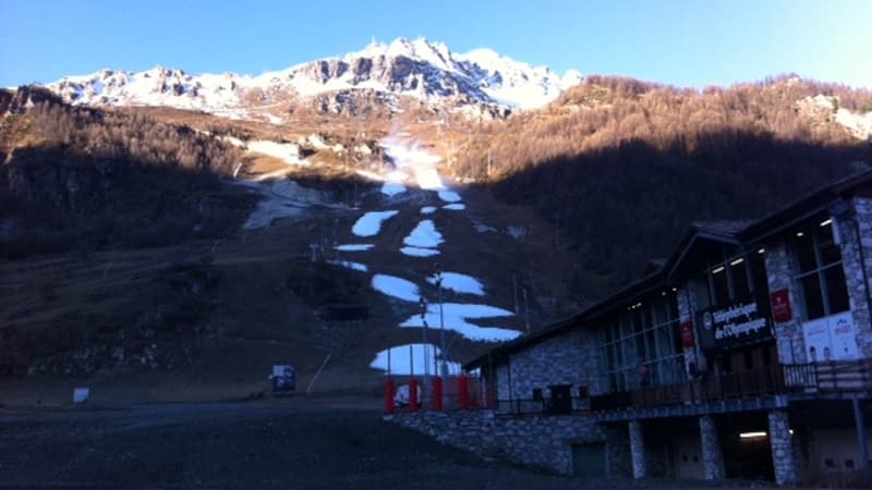 La station de Val d'Isère en manque de neige