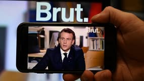 Emmanuel Macron lors de son interview à "Brut" vendredi 4 décembre 2020