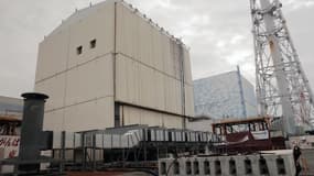 Réacteurs n°1 et n°2 de la centrale nucléaire japonaise de Fukushima-Daiichi. L'exploitant du site, la compagnie Tokyo Electric Power a annoncé dimanche que de l'eau radioactive semblait avoir fui d'un réservoir de stockage souterrain de la centrale au le