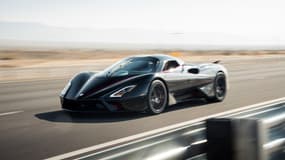 La Tuatara a battu le record de vitesse d'une voiture "de série" avec une pointe mesurée à 532,7 km/h.