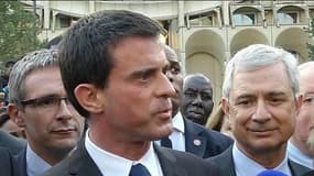 Départementales: Valls exhorte la droite et le centre à refuser le "ni-ni mortifère"