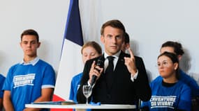 Emmanuel Macron a tenu un discours pendant la 8ème édition de la foire agricole Les Terres de Jim, à Outarville, dans le Loiret, le 9 septembre 2022