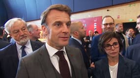 "15 à 30 minutes chaque jour": Emmanuel Macron invite les jeunes à systématiser la lecture